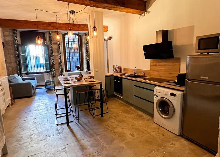 Hypercenter - Wifi - Loft With Character !